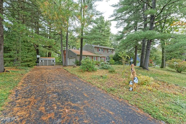 2525 Antonia Drive, Niskayuna, NY 12309