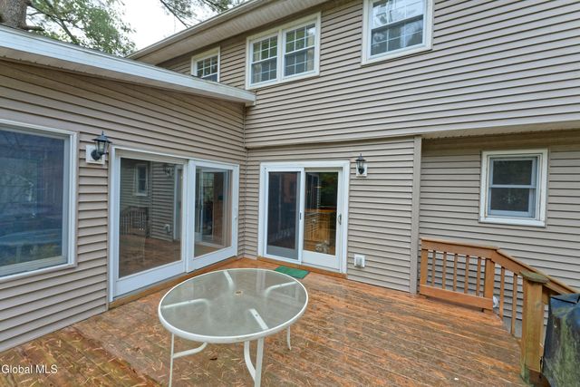 2525 Antonia Drive, Niskayuna, NY 12309