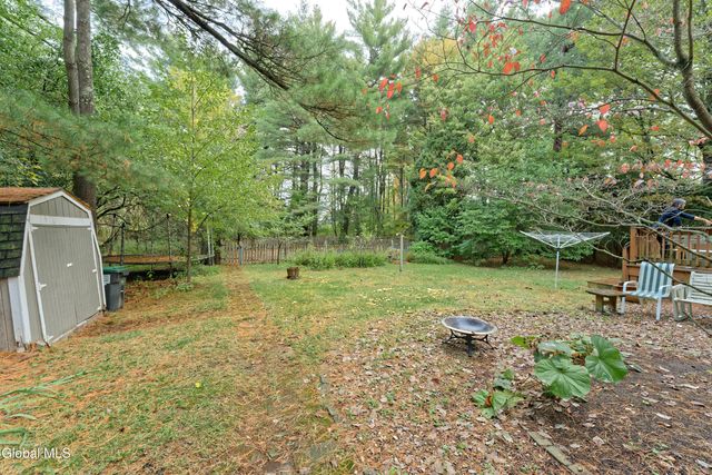 2525 Antonia Drive, Niskayuna, NY 12309