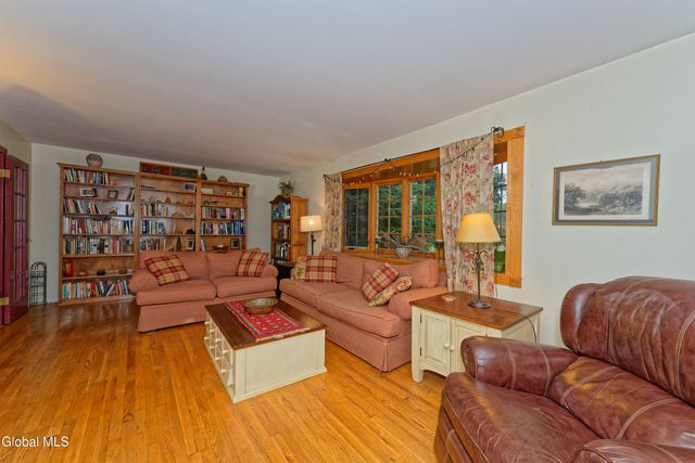 2525 Antonia Drive, Niskayuna, NY 12309
