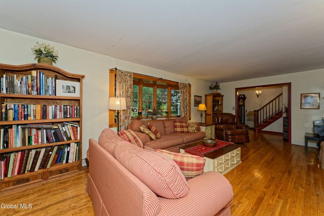 2525 Antonia Drive, Niskayuna, NY 12309