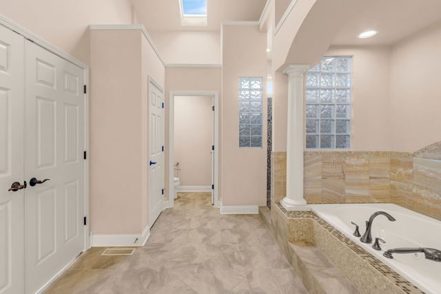 1948 Saddle Farm Lane, Naperville, IL 60564