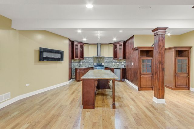 1948 Saddle Farm Lane, Naperville, IL 60564