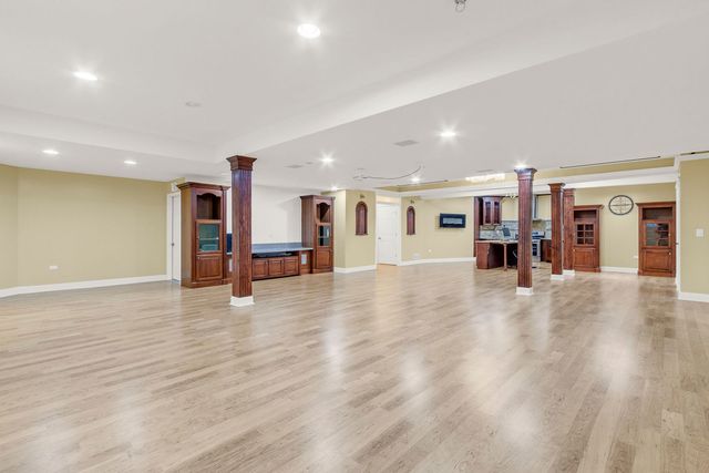 1948 Saddle Farm Lane, Naperville, IL 60564