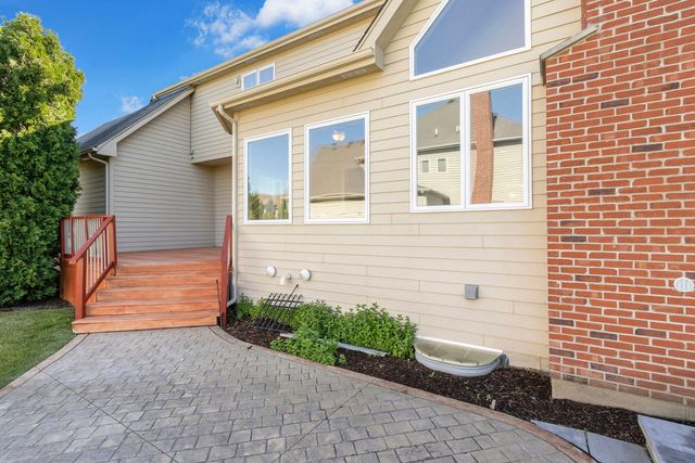 1948 Saddle Farm Lane, Naperville, IL 60564