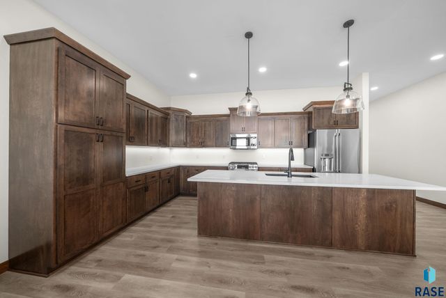 7806 E Bull Pine Trl Trail, Sioux Falls, SD 57110