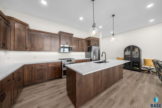 7806 E Bull Pine Trl Trail, Sioux Falls, SD 57110