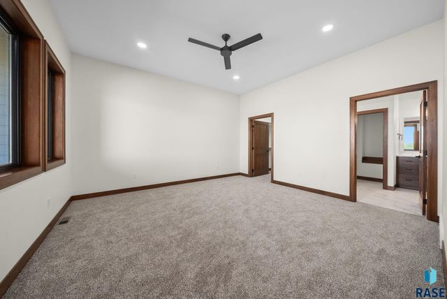 7806 E Bull Pine Trl Trail, Sioux Falls, SD 57110