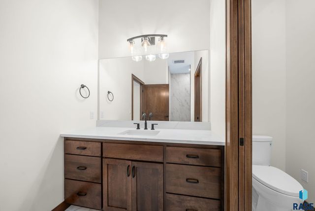 7806 E Bull Pine Trl Trail, Sioux Falls, SD 57110