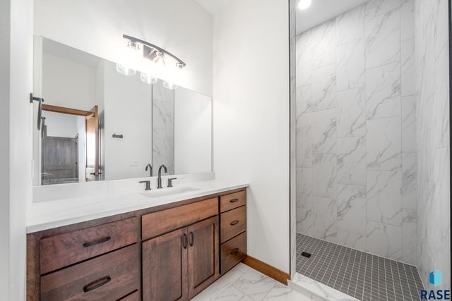 7806 E Bull Pine Trl Trail, Sioux Falls, SD 57110