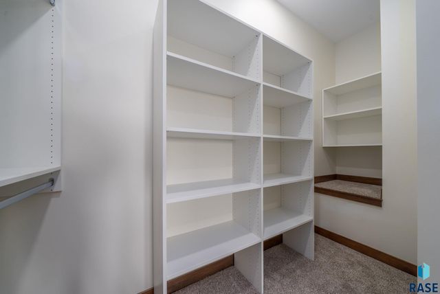 7806 E Bull Pine Trl Trail, Sioux Falls, SD 57110