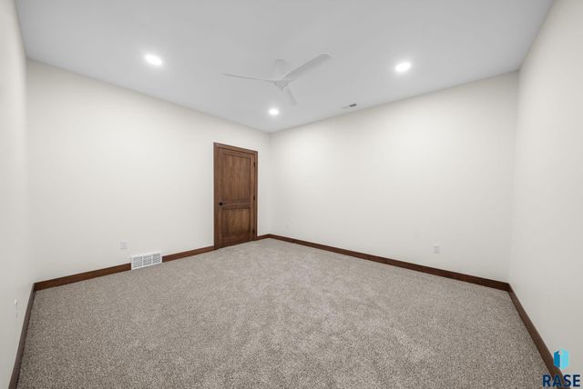 7806 E Bull Pine Trl Trail, Sioux Falls, SD 57110