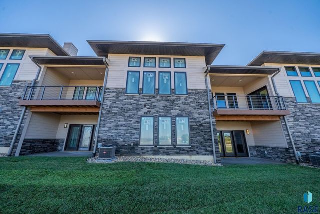 7806 E Bull Pine Trl Trail, Sioux Falls, SD 57110