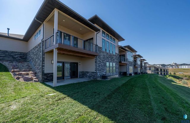 7806 E Bull Pine Trl Trail, Sioux Falls, SD 57110