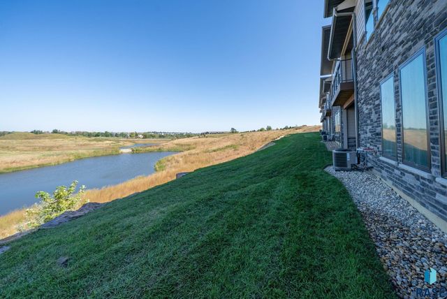 7806 E Bull Pine Trl Trail, Sioux Falls, SD 57110