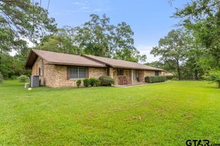 10516 Debbie Ln, Flint, TX 75762