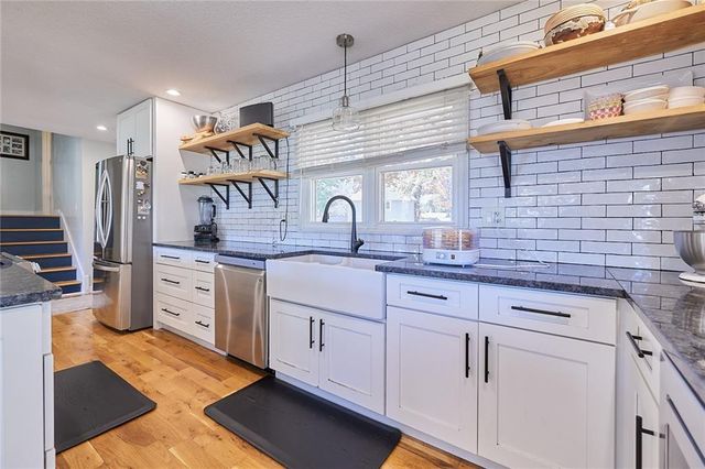 12719 CRYSTAL Avenue, Grandview, MO 64030