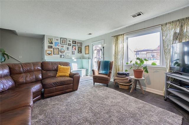 12719 CRYSTAL Avenue, Grandview, MO 64030