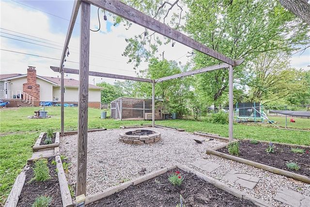 12719 CRYSTAL Avenue, Grandview, MO 64030