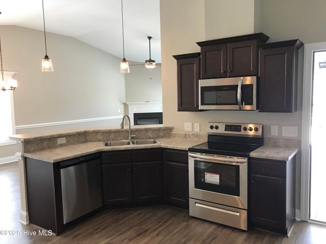 2304 Sweet Bay Drive B, Greenville, NC 27834