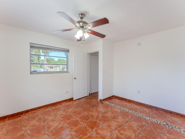 320 N 69th Way, Hollywood, FL 33024