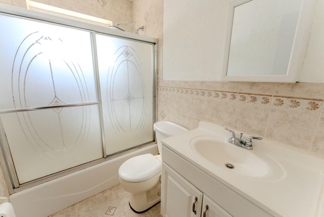 320 N 69th Way, Hollywood, FL 33024