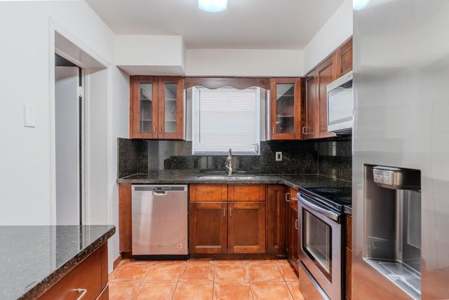 320 N 69th Way, Hollywood, FL 33024