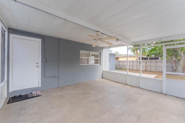 320 N 69th Way, Hollywood, FL 33024