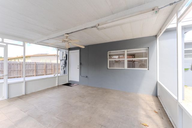 320 N 69th Way, Hollywood, FL 33024