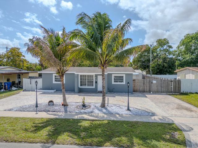 320 N 69th Way, Hollywood, FL 33024