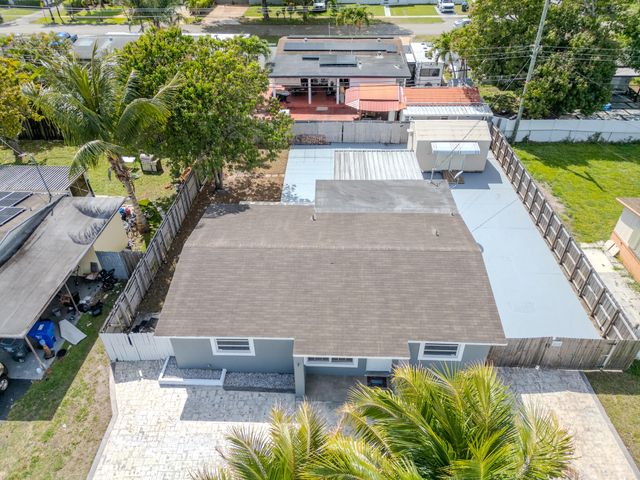 320 N 69th Way, Hollywood, FL 33024