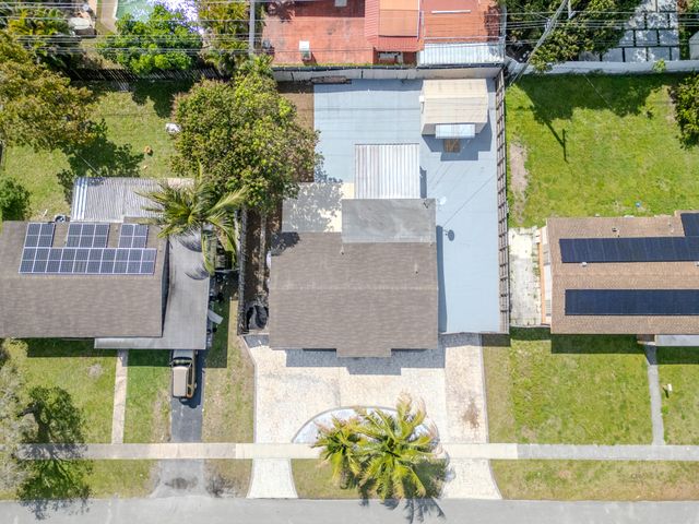 320 N 69th Way, Hollywood, FL 33024