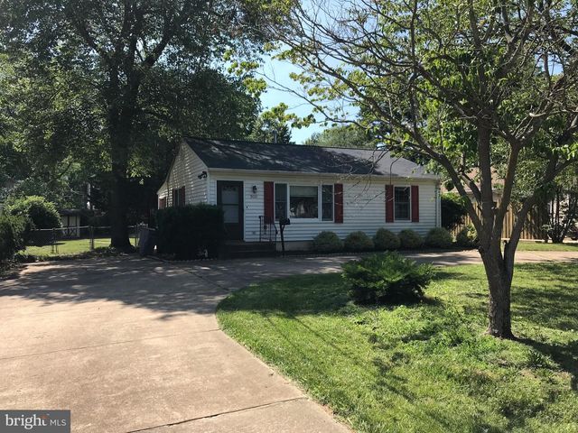 3010 STRATHMEADE ST, Falls Church, VA 22042