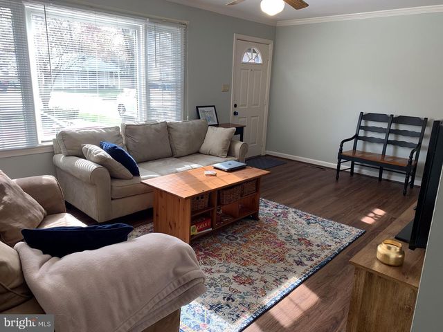 3010 STRATHMEADE ST, Falls Church, VA 22042