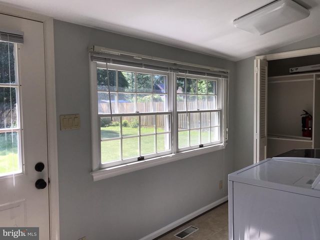 3010 STRATHMEADE ST, Falls Church, VA 22042