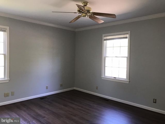 3010 STRATHMEADE ST, Falls Church, VA 22042