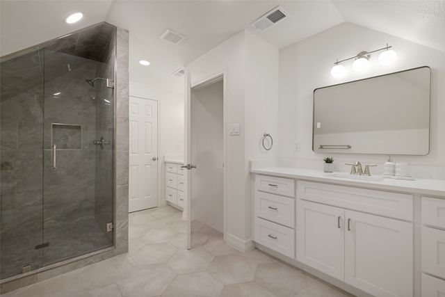 7 Carmarthen Court, Dallas, TX 75225