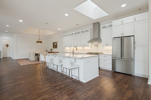 7 Carmarthen Court, Dallas, TX 75225