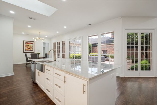 7 Carmarthen Court, Dallas, TX 75225