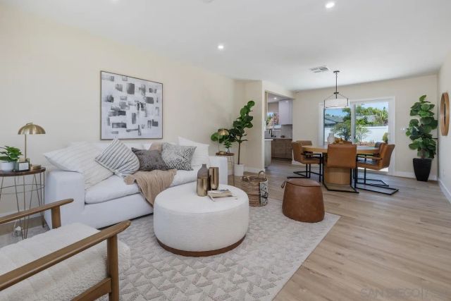 4206 E Overlook Dr., San Diego, CA 92115