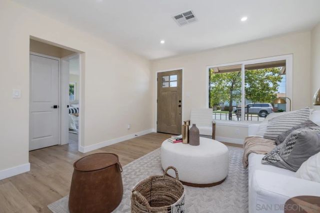 4206 E Overlook Dr., San Diego, CA 92115