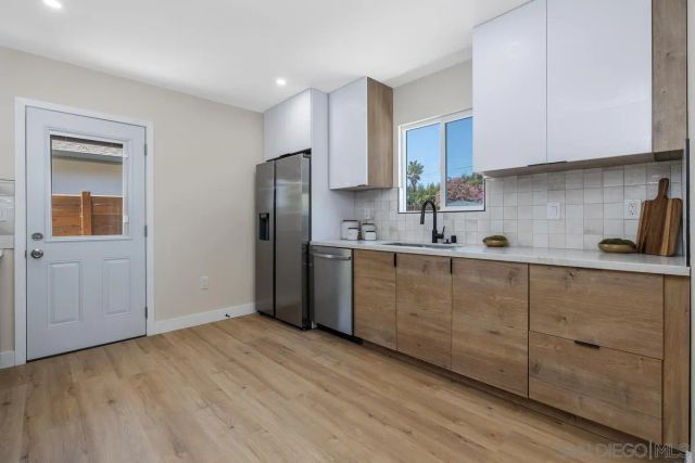 4206 E Overlook Dr., San Diego, CA 92115