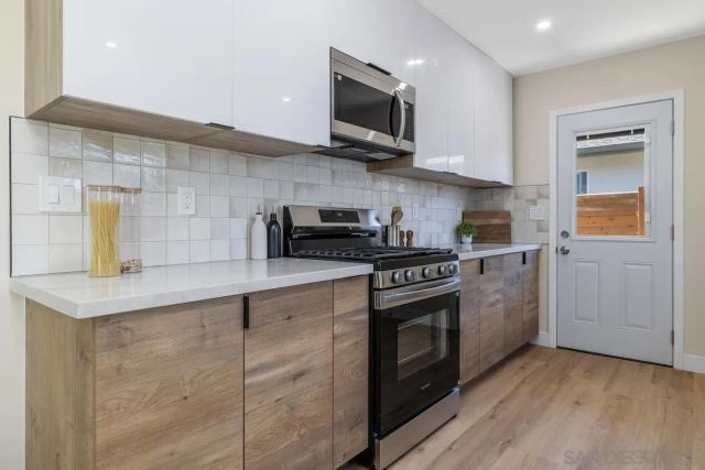 4206 E Overlook Dr., San Diego, CA 92115