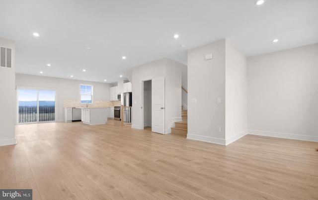 129 CHECKERSPOT WAY, Lake Frederick, VA 22630