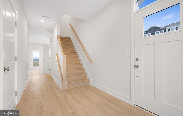 129 CHECKERSPOT WAY, Lake Frederick, VA 22630