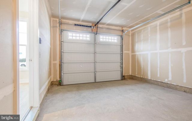 129 CHECKERSPOT WAY, Lake Frederick, VA 22630