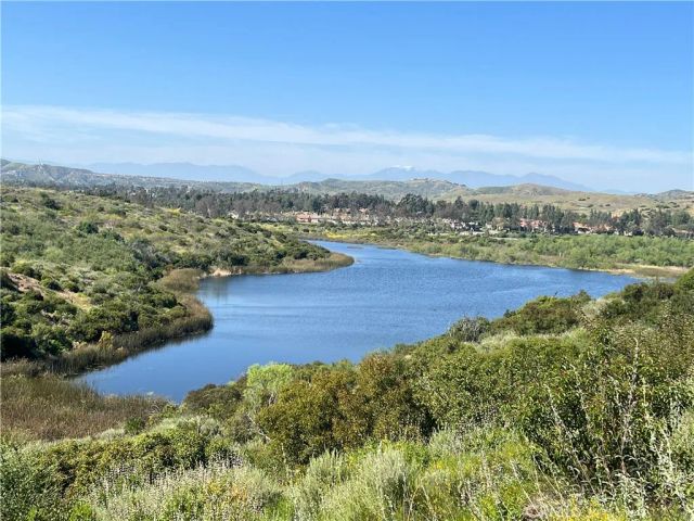 8215 E White Oak Ridge 33, Orange, CA 92869