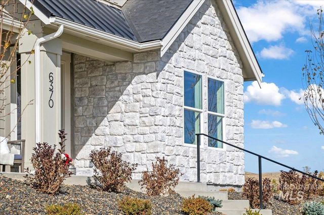 6370 N Barholm Ln, Eagle, ID 83616