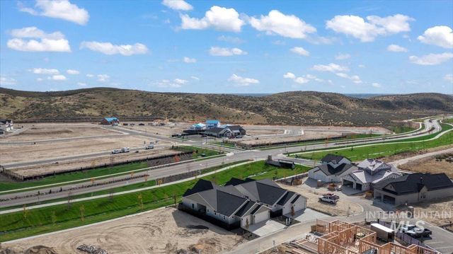 6370 N Barholm Ln, Eagle, ID 83616