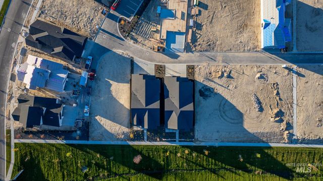 6370 N Barholm Ln, Eagle, ID 83616